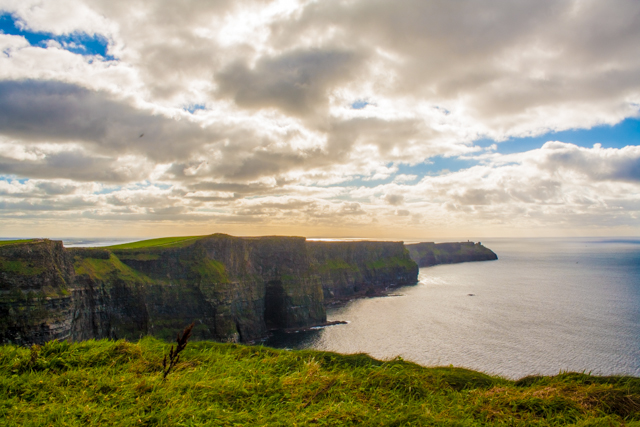 Cliffs_of_Moher_Paddywagon_Tour_Ireland_Iphone-47