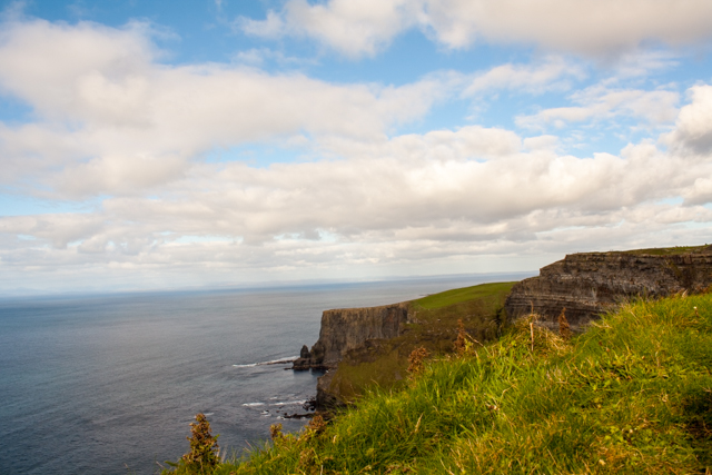 Cliffs_of_Moher_Paddywagon_Tour_Ireland_Iphone-49