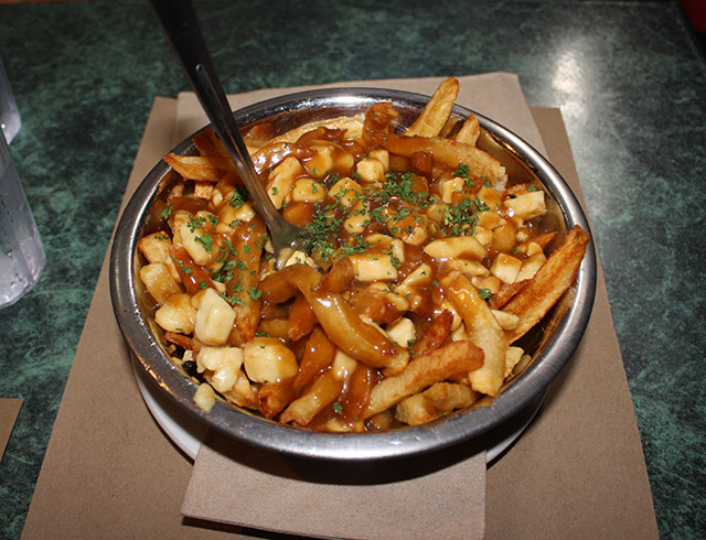 Montreal_Poutine_food_Canada
